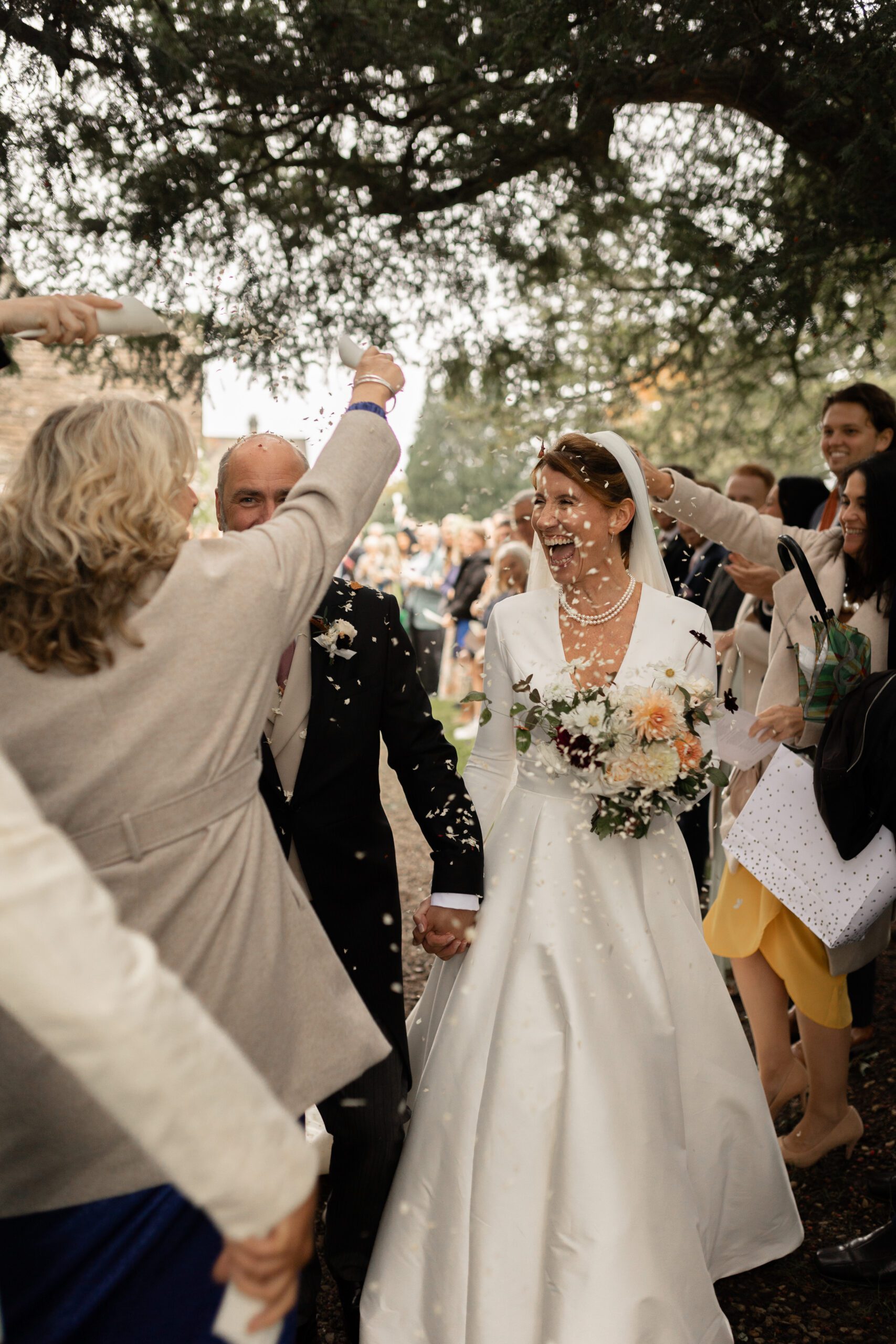 Confetti wedding photography tips