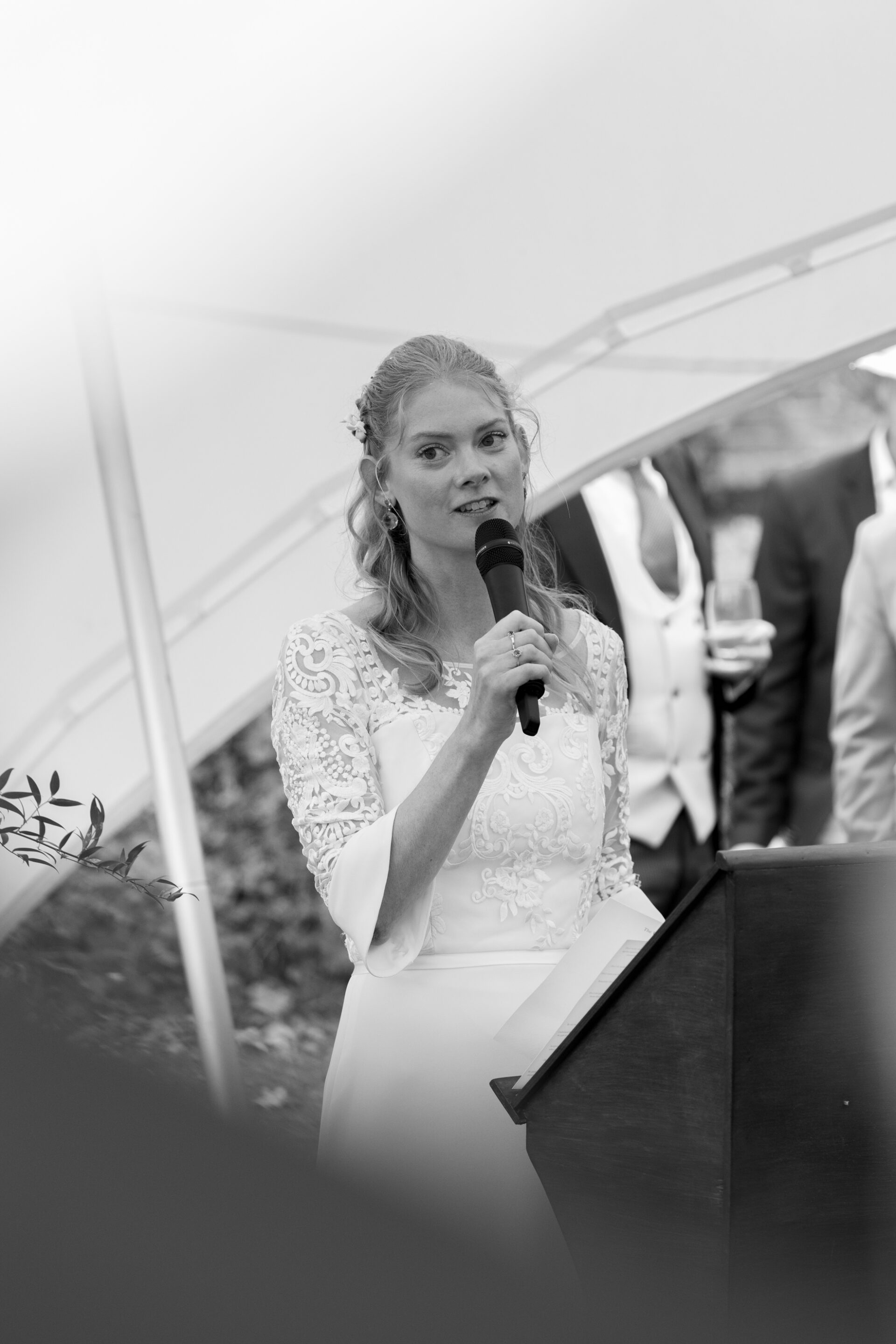 The bride gives a speech at Brickwall House