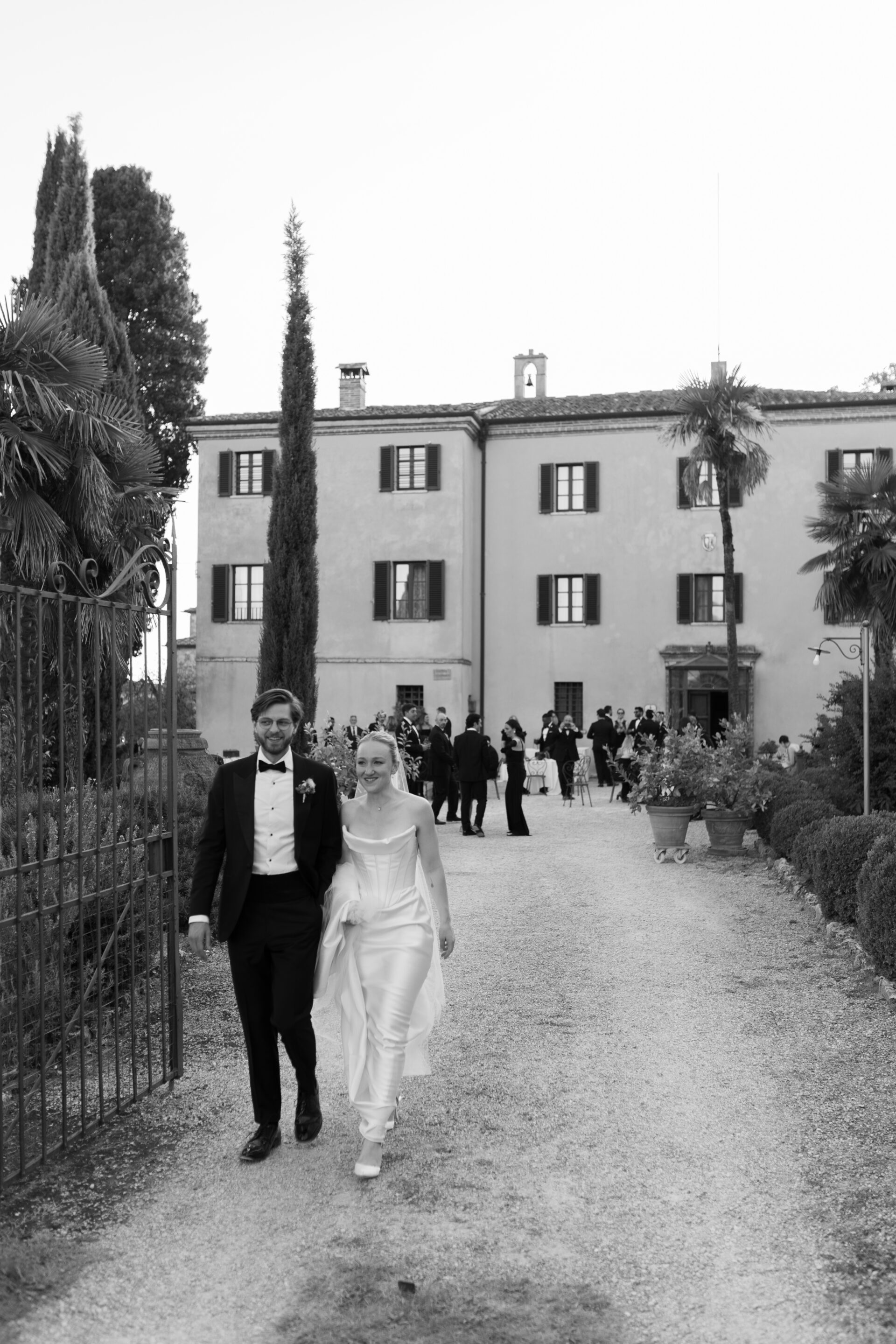 Italian wedding photography at Tuscan wedding
