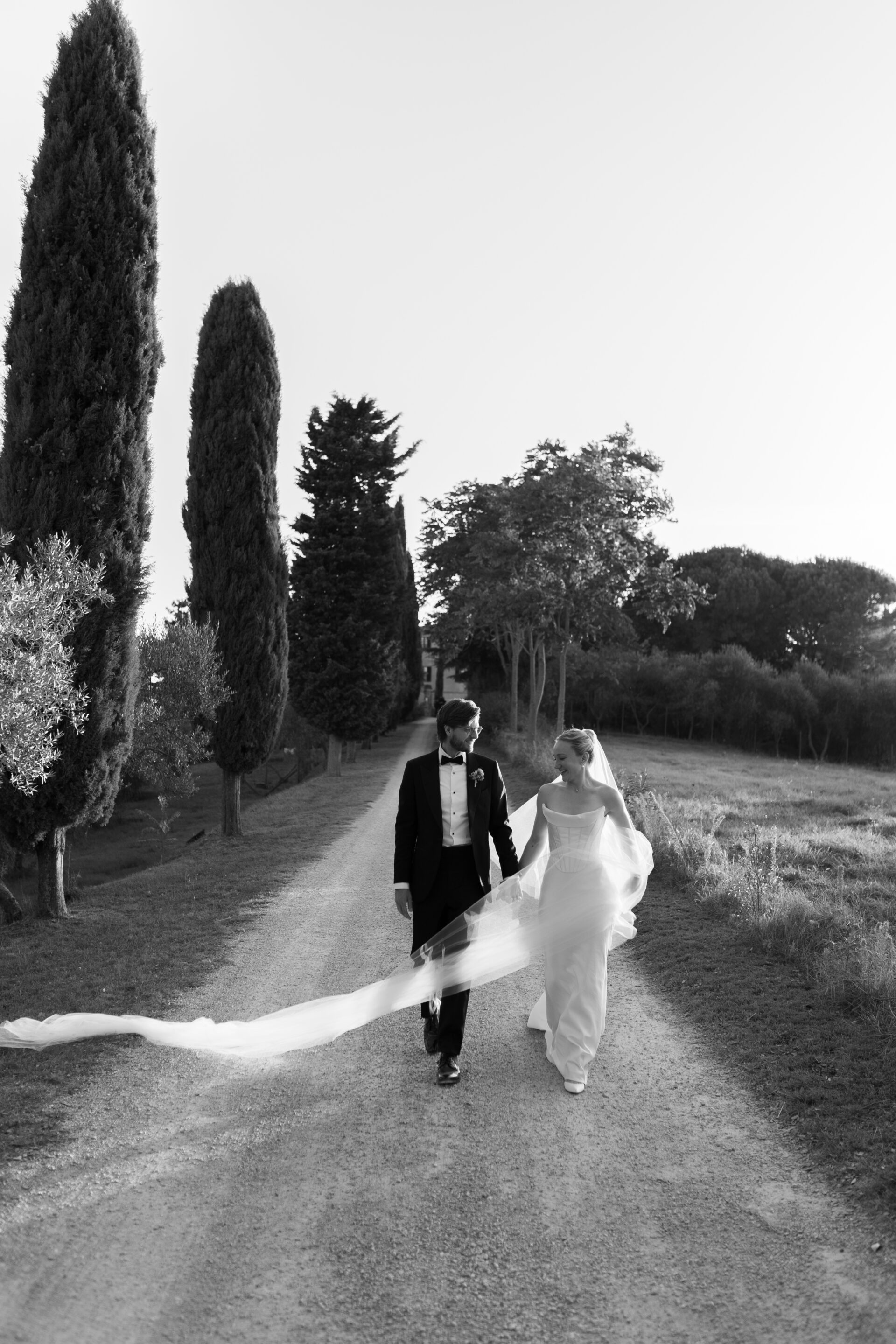 Italian wedding photography captures golden hour couple portrait session at luxury Italian wedding