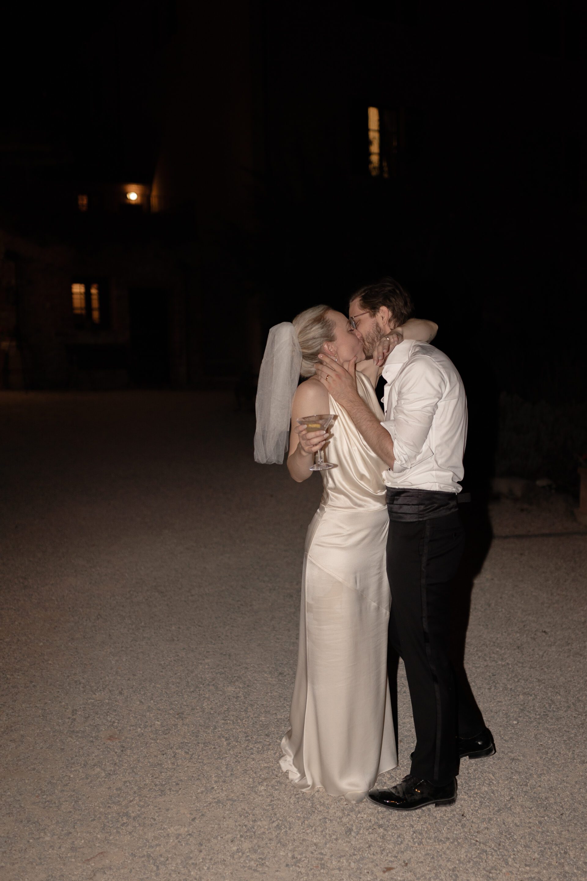 Direct flash portraits at luxury Italian wedding in Tuscany